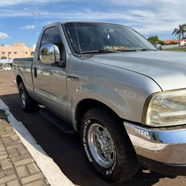 FORD F-250 XLT-L - Imagem 3
