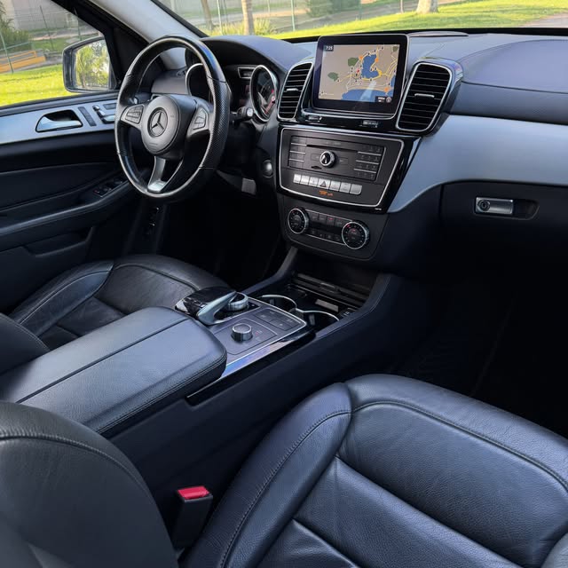 MERCEDES-BENZ GLS 350 - Imagem 5