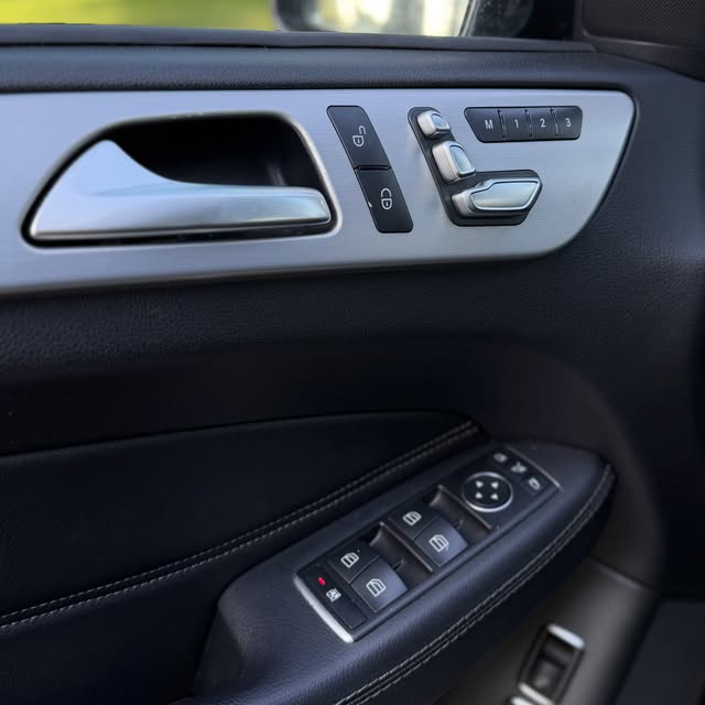 MERCEDES-BENZ GLS 350 - Imagem 9