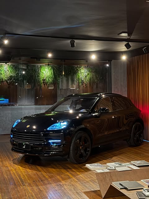 PORSCHE MACAN 2.0 TURBO - Imagem 1