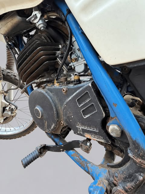 YAMAHA DT 180 - Imagem 5