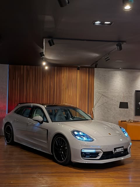 PORSCHE PANAMERA 4 E-HYBRID SPORT TURISMO - Imagem 2