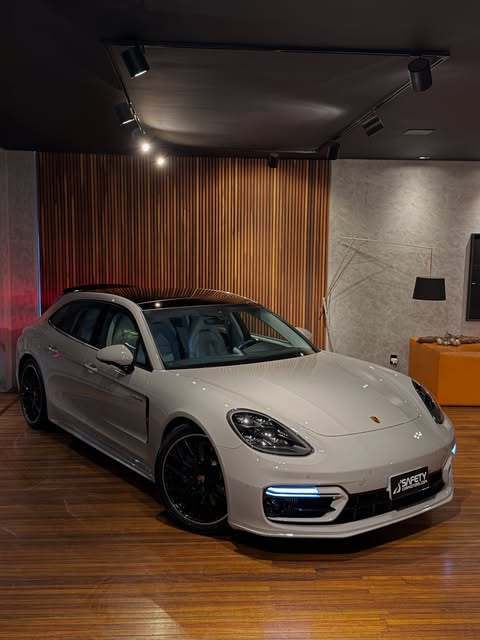 PORSCHE PANAMERA 4 E-HYBRID SPORT TURISMO - Imagem 13