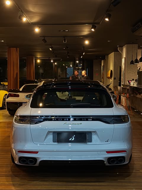 PORSCHE PANAMERA 4 E-HYBRID SPORT TURISMO - Imagem 5
