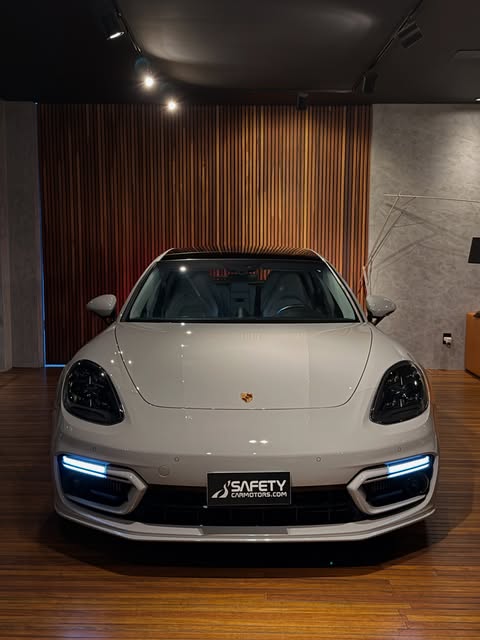 PORSCHE PANAMERA 4 E-HYBRID SPORT TURISMO - Imagem 6