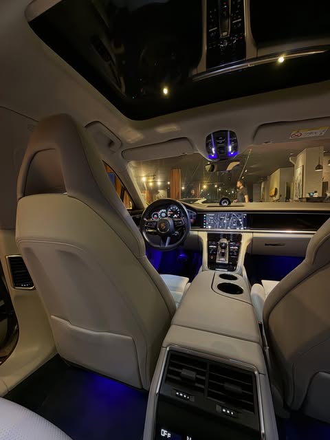 PORSCHE PANAMERA 4 E-HYBRID SPORT TURISMO - Imagem 9