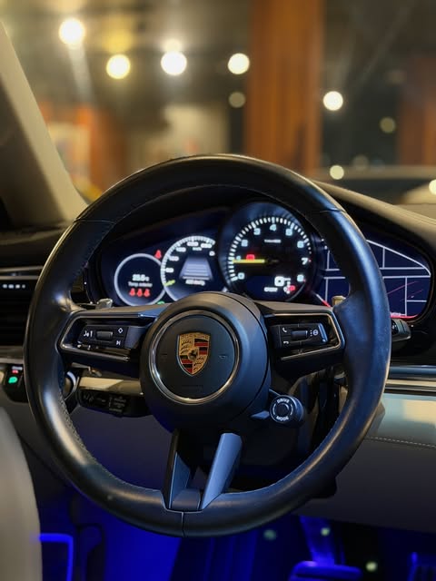 PORSCHE PANAMERA 4 E-HYBRID SPORT TURISMO - Imagem 10