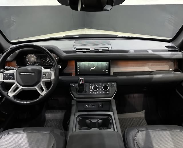LAND ROVER DEFENDER D300 TURBO DIESEL MHEV 110 X -DYNAMIC SE AWD AUTOMÁTICO - Imagem 7