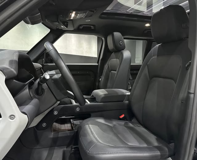 LAND ROVER DEFENDER D300 TURBO DIESEL MHEV 110 X -DYNAMIC SE AWD AUTOMÁTICO - Imagem 8