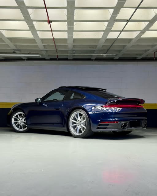 PORSCHE 911 CARRERA - Imagem 7