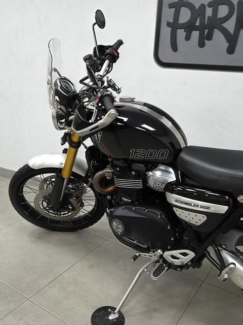 TRIUMPH SCRAMBLER 1200XE - Imagem 11