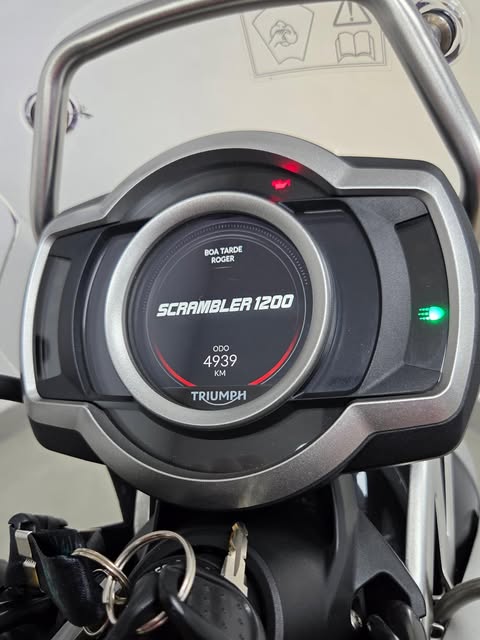 TRIUMPH SCRAMBLER 1200XE - Imagem 14