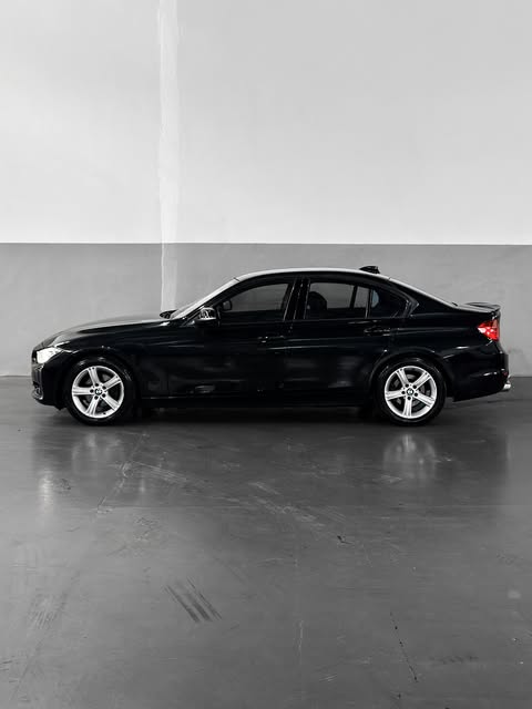 BMW 320I - Imagem 3