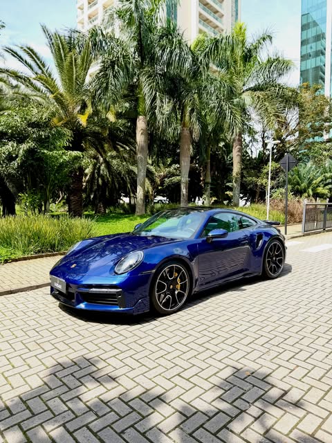 PORSCHE 911 TURBO S - Imagem 1