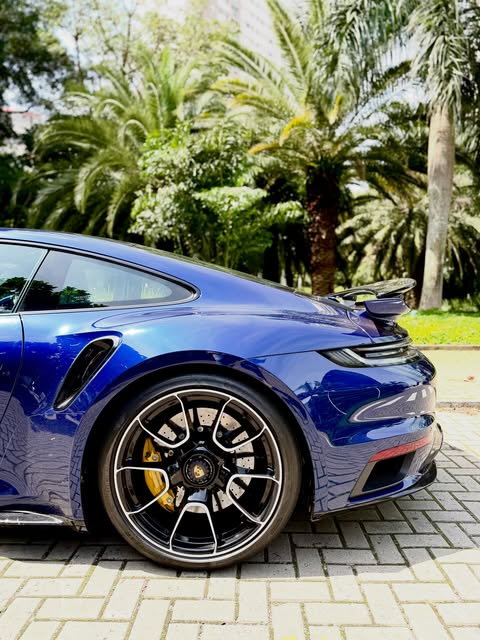 PORSCHE 911 TURBO S - Imagem 5