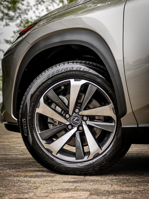 LEXUS NX 300H LUXURY - Imagem 13