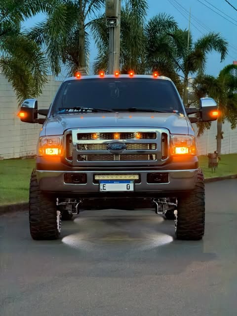 FORD F-250 XLT - Imagem 2