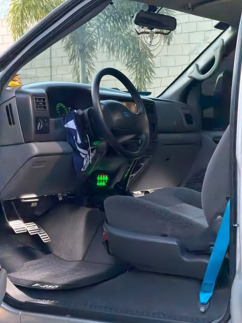 FORD F-250 XLT - Imagem 11