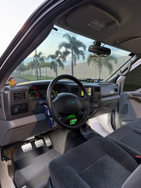 FORD F-250 XLT - Imagem 12