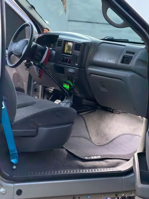 FORD F-250 XLT - Imagem 13