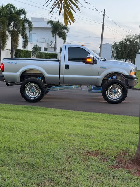 FORD F-250 XLT - Imagem 4