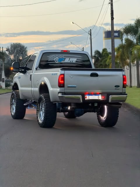 FORD F-250 XLT - Imagem 7