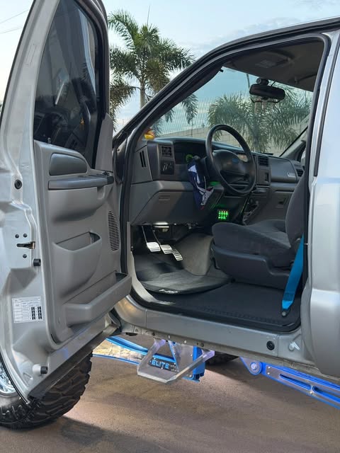 FORD F-250 XLT - Imagem 9