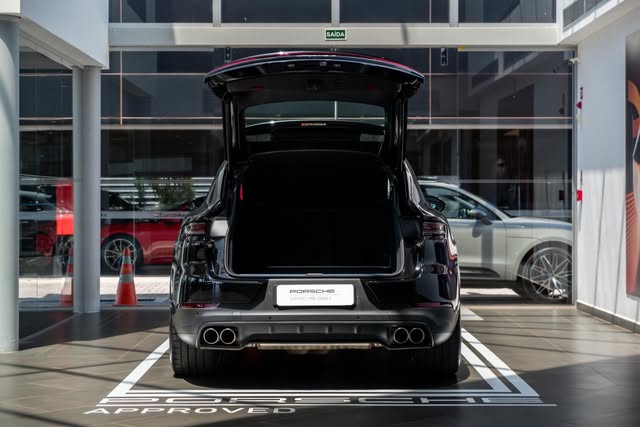PORSCHE CAYENNE S COUPÉ - Imagem 12
