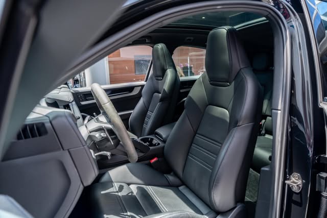 PORSCHE CAYENNE S COUPÉ - Imagem 5