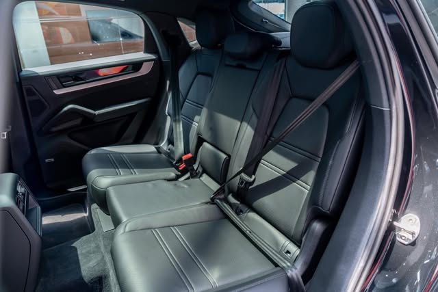 PORSCHE CAYENNE S COUPÉ - Imagem 6