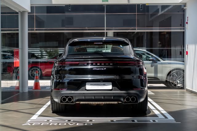 PORSCHE CAYENNE S COUPÉ - Imagem 8
