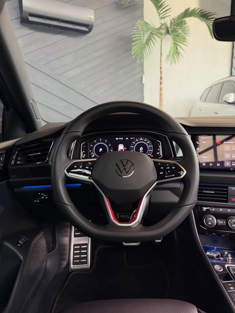 VOLKSWAGEN JETTA GLI - Imagem 5