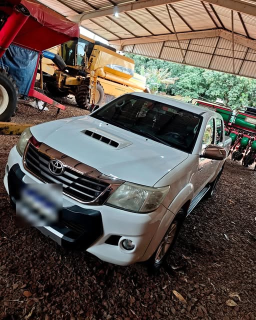 TOYOTA HILUX SRV - Imagem 1