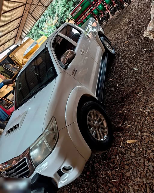 TOYOTA HILUX SRV - Imagem 2