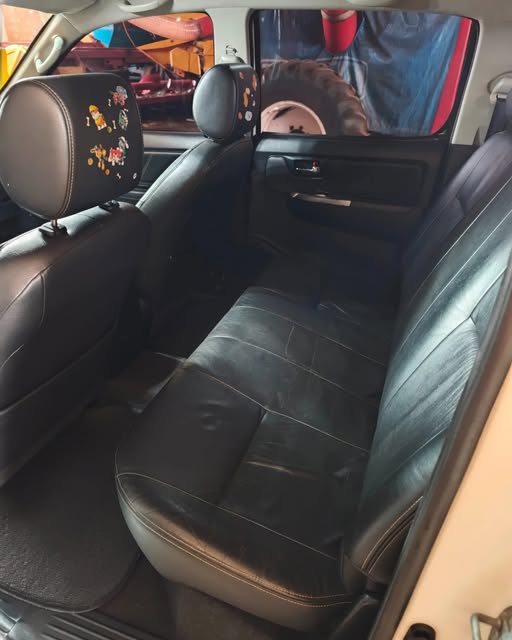 TOYOTA HILUX SRV - Imagem 8