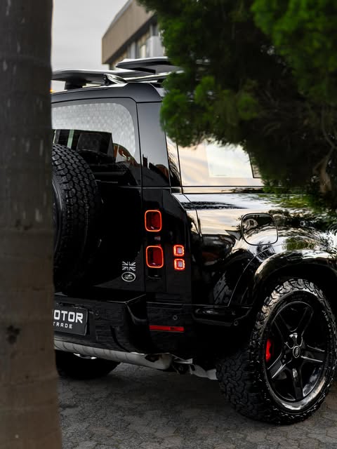 LAND ROVER DEFENDER 90 SE - Imagem 13