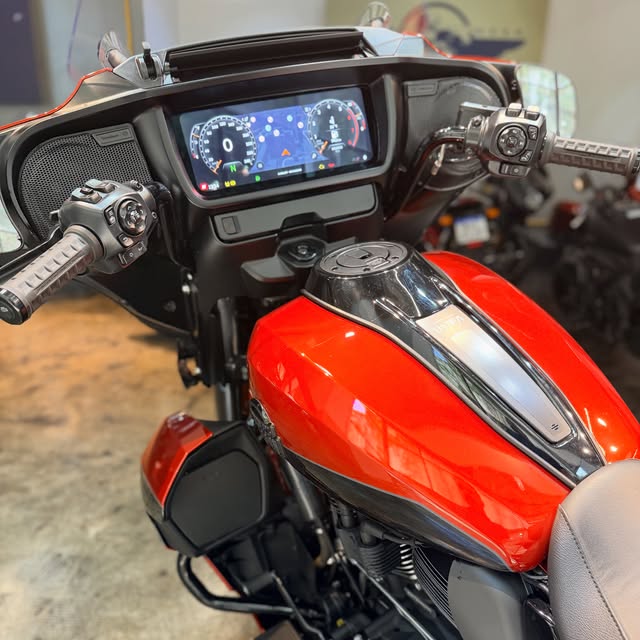 HARLEY-DAVIDSON STREET GLIDE ULTRA - Imagem 10