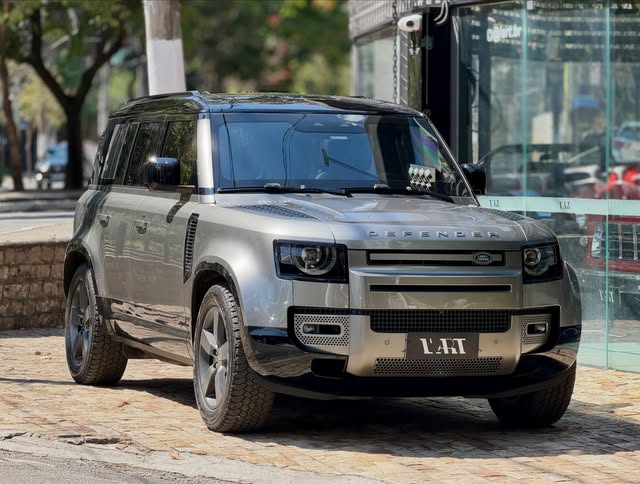 LAND ROVER DEFENDER P400E PHEV 110 X-DYNAMIC HSE - Imagem 1