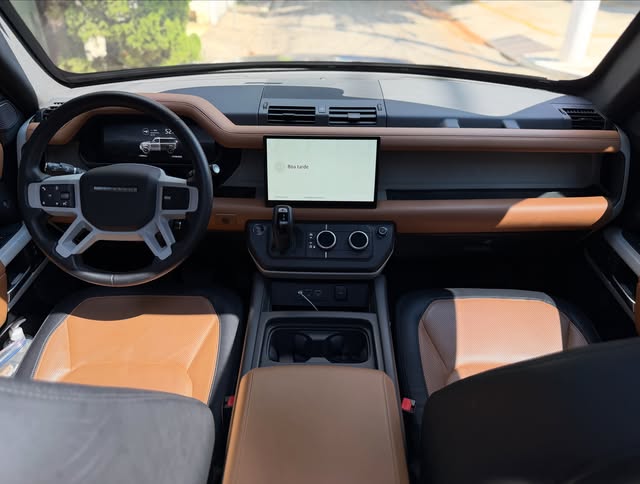 LAND ROVER DEFENDER P400E PHEV 110 X-DYNAMIC HSE - Imagem 13