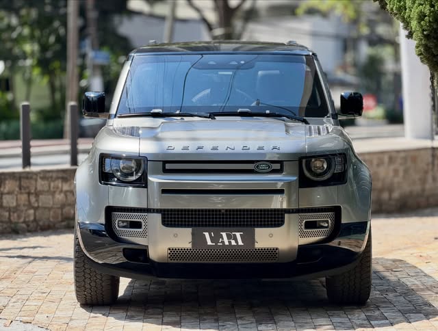 LAND ROVER DEFENDER P400E PHEV 110 X-DYNAMIC HSE - Imagem 4