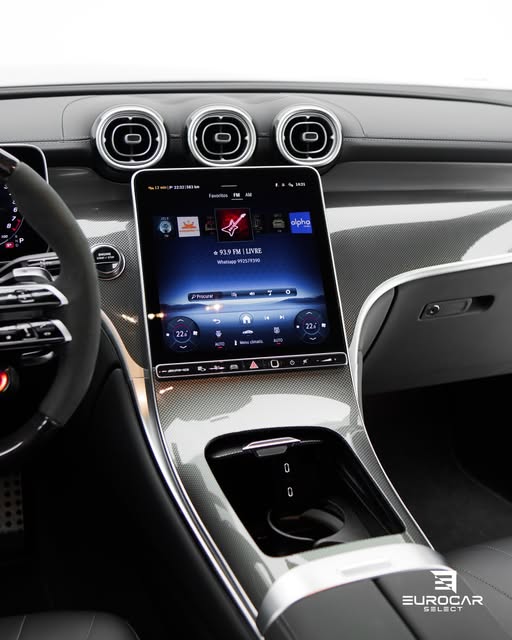 MERCEDES-BENZ GLC 63 S E PERFORMANCE - Imagem 8