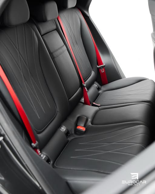 MERCEDES-BENZ GLC 63 S E PERFORMANCE - Imagem 10