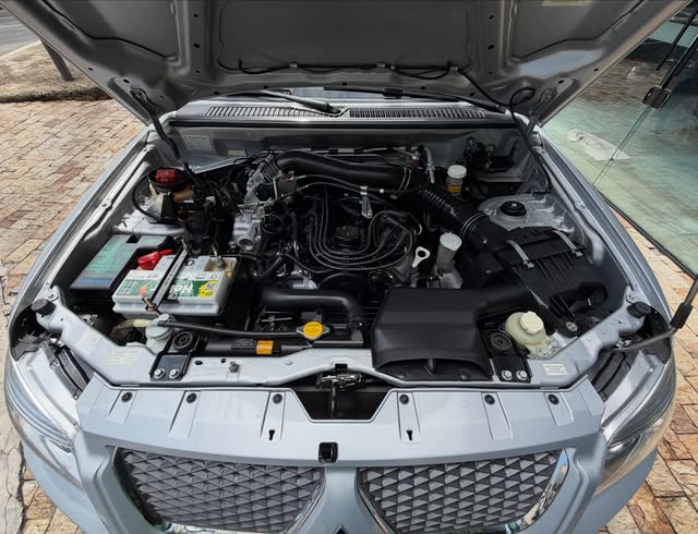 MITSUBISHI PAJERO TR4 - Imagem 17