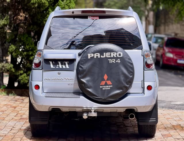 MITSUBISHI PAJERO TR4 - Imagem 8