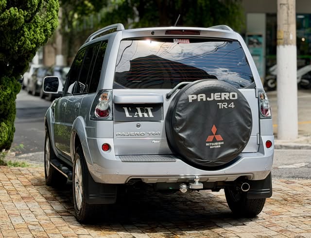 MITSUBISHI PAJERO TR4 - Imagem 9