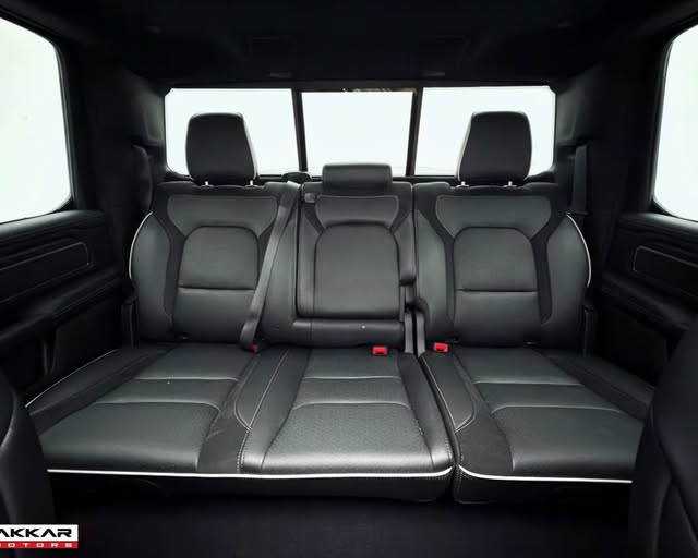RAM 1500 LARAMIE NIGHT EDITION - Imagem 3