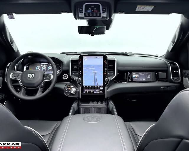RAM 1500 LARAMIE NIGHT EDITION - Imagem 4