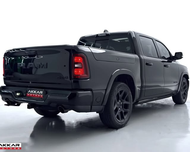 RAM 1500 LARAMIE NIGHT EDITION - Imagem 8