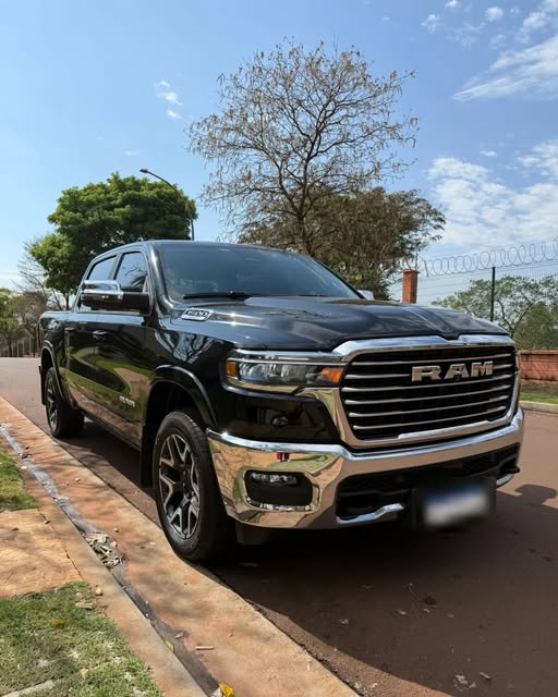 RAM 1500 LARAMIE - Imagem 1