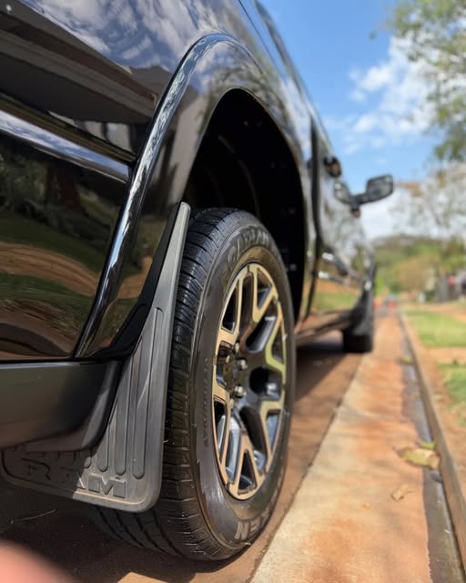 RAM 1500 LARAMIE - Imagem 9